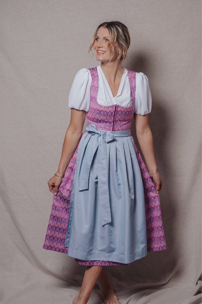 Rosalie Dirndl HuberDirndl 1300px 4.jpg